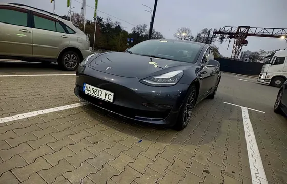 Tesla Model 3 2018