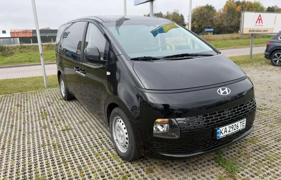 Hyundai Staria 2022